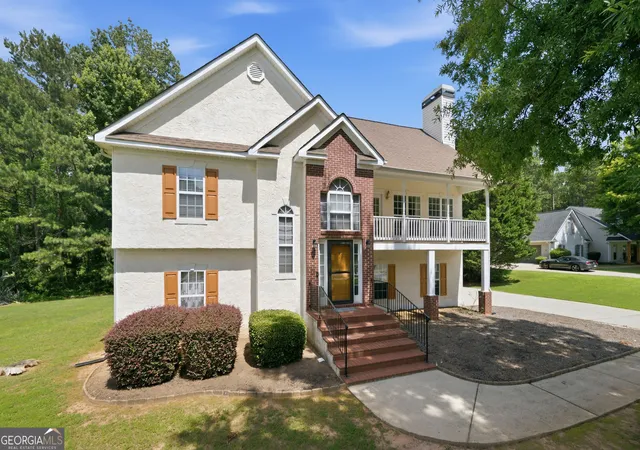 Photo 2 of Single family home for sale at 139 Lost Forest Dr, Mcdonough, GA 30252 | MLS# 10799677 | Listing updated on 2026-09-08
