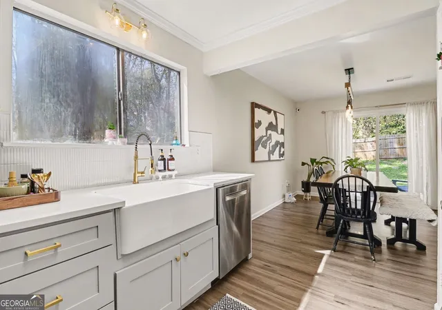 Photo 3 of Single family home for sale at 1370 Terramont Dr, Roswell, GA 30076 | MLS# 10793494 | Listing updated on 2026-07-15