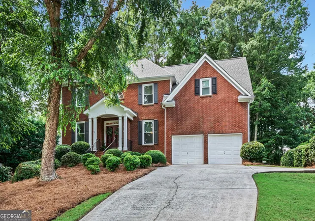 Single family home for sale at 4250 Meadow View Ct, Cumming, GA 30041 | MLS# 10793590