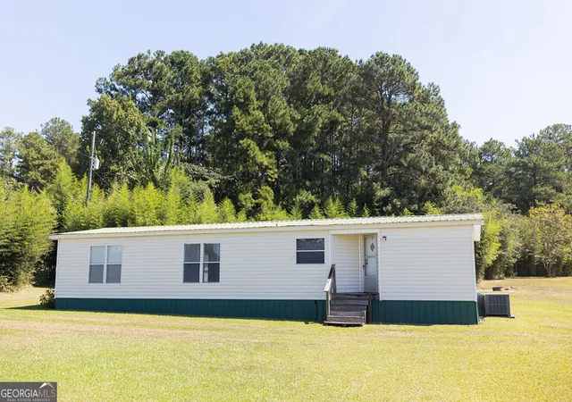 Single family home for sale at 1818 Cannonville Rd, Lagrange, GA 30240 | MLS# 10880796
