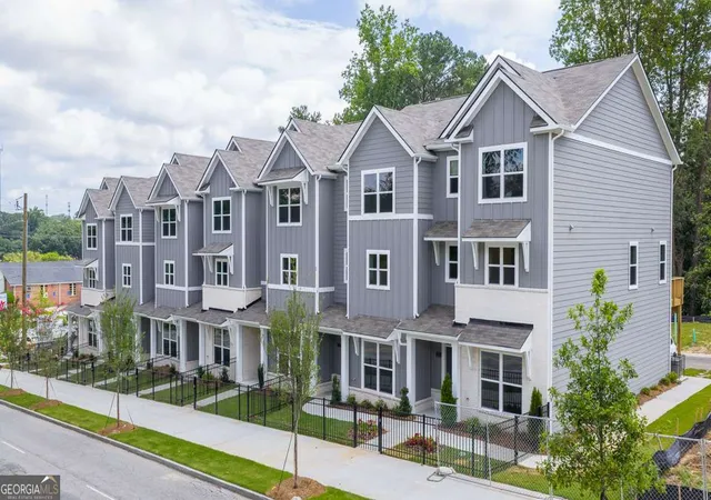 2nd image of 1335 Lakota Pl, Atlanta, GA 30315 | MLS# 10790078