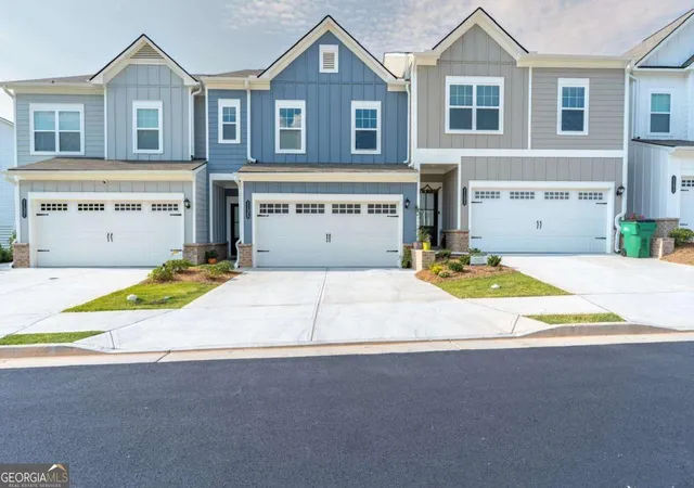 Homes for sale in Sugar Hill, GA | 1135 Chastain Dr, Sugar Hill, GA 30518 | MLS# 10648521