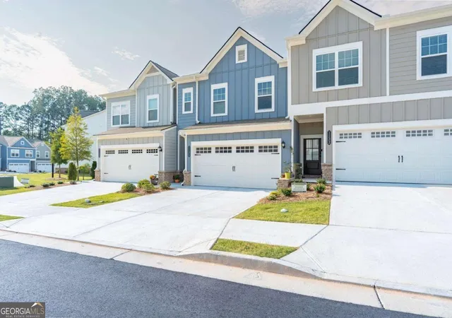 Homes for sale in Sugar Hill, GA | 1135 Chastain Dr, Sugar Hill, GA 30518 | MLS# 10648521