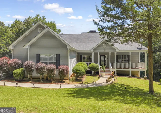 1st image of 166 Sullivan Dr, Homer, GA 30547 | MLS# 10829080