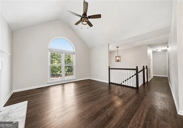 Photo 2 of Single family home for sale at 13 Stonecreek Dr Sw, Cartersville, GA 30120 | MLS# 10833285 | Listing updated on 2026-09-19