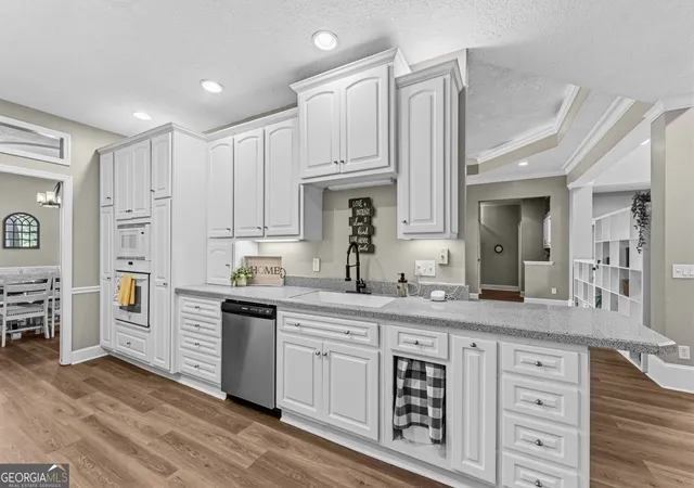Photo 3 of Sale Pending at 811 Riverview Dr W, Saint Marys, GA 31558 | MLS# 10702865 | Listing updated on 2026-08-28