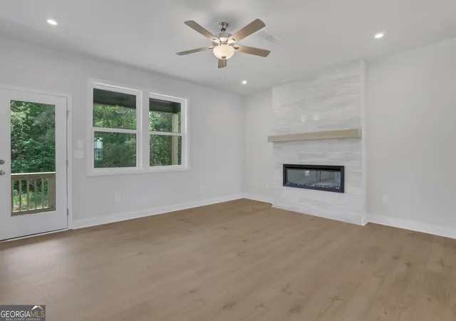 Photo 3 of Townhouse for sale at 386 Sunset Hollow St, Sugar Hill, GA 30518 | MLS# 10789758 | Listing updated on 2026-10-08