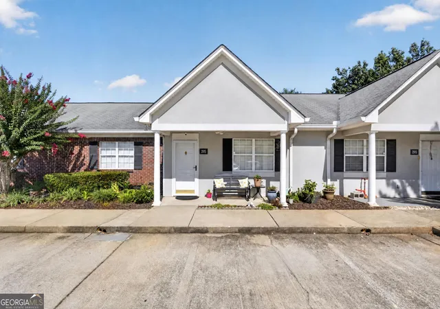Photo 1 of Condo for sale at 2915 Florence Dr, Gainesville, GA 30504 | MLS# 10829949 | Listing updated on 2026-09-24