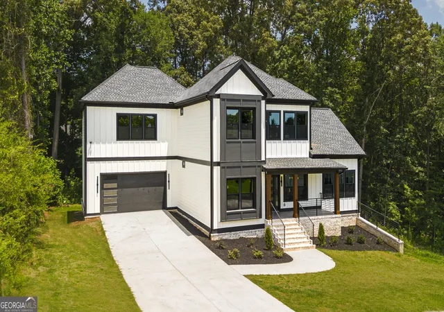 2nd image of 535 Michael Cir, Monroe, GA 30655 | MLS# 10800888