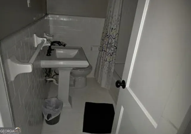 Photo 8 of Single family home for sale at 202 E 58th Street, Savannah, GA 31405 | MLS# 10807889 | Listing updated on 2026-10-23
