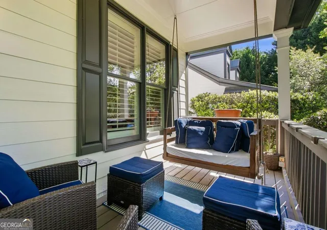 Listing Photo 4 - Condo for sale in building located at 1433 Carroll Dr Nw, Atlanta, GA 30318 - Unit #8