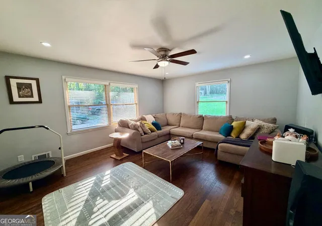 5th image of 4992 Green Oak Dr Sw, Lilburn, GA 30047 | MLS# 10816060