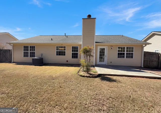Photo 4 of Single family home for sale at 124 Amelia Garden Wy, Lawrenceville, GA 30045 | MLS# 10709312 | Listing updated on 2026-10-08