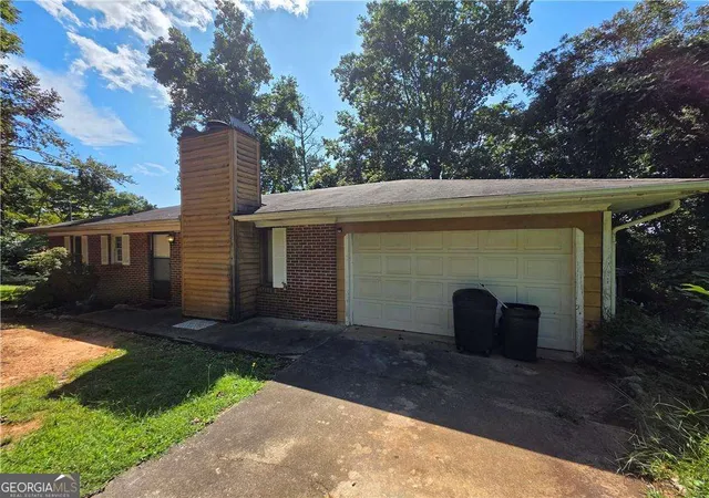 Photo 2 of Single family home for sale at 4107 Belvedere Dr, Gainesville, GA 30506 | MLS# 10728149 | Listing updated on 2026-04-22