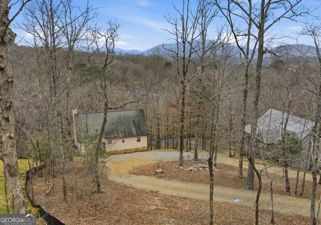 3rd image of 1914 Creekstone Ln, Young Harris, GA 30582 | MLS# 10771060