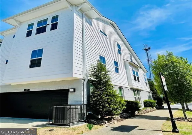 2nd image of 423 Hargrove Ln, Decatur, GA 30030 | MLS# 10820058