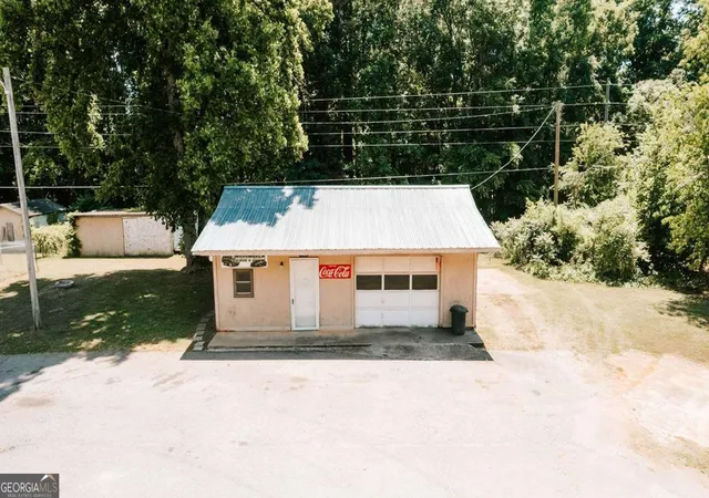 Photo 2 of Sale Pending at 1429 Athens Rd, Crawford, GA 30630 | MLS# 10771878 | Listing updated on 2026-09-14