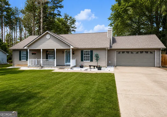 Homes for sale in Winder, GA | 932 Century Oak Dr, Winder, GA 30680 | MLS# 10800060