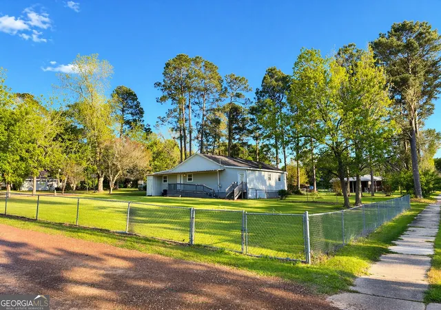 Homes for sale in Rochelle, GA | 21 6th Ave Ave, Rochelle, GA 31079 | MLS# 10729217