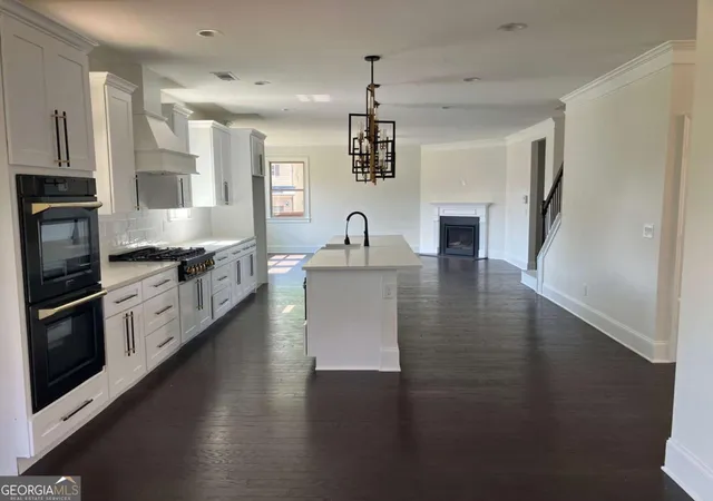 Photo 3 of Single family home for sale at 301 Lowell St, Atlanta, GA 30331 | MLS# 10792710 | Listing updated on 2026-08-06