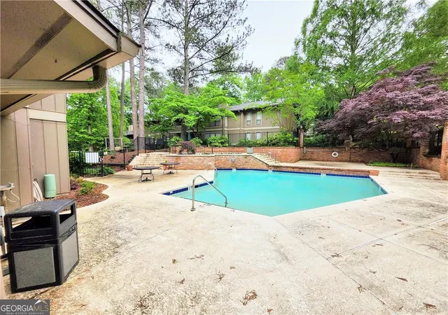 2nd image of 8740 Roswell Roa, Sandy Springs, GA 30350