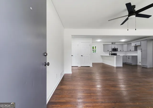Photo 3 of Single family home for sale at 111 Woodhaven Dr, Jonesboro, GA 30236 | MLS# 10832677 | Listing updated on 2026-09-23