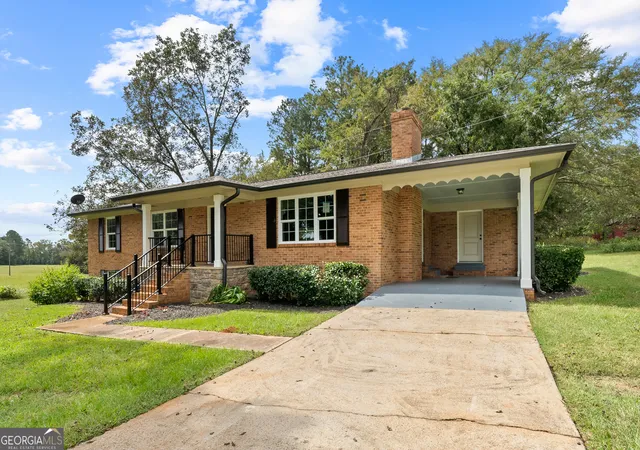 1st image of 628 Dennis Station Rd, Eatonton, GA 31024 | MLS# 10622756