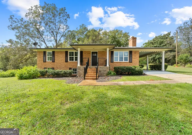 2nd image of 628 Dennis Station Rd, Eatonton, GA 31024 | MLS# 10622756