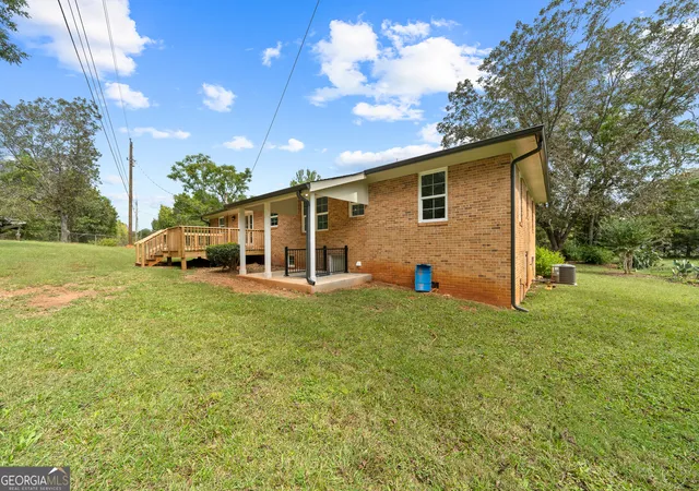 Photo 3 of Single family home for sale at 628 Dennis Station Rd, Eatonton, GA 31024 | MLS# 10622756 | Listing updated on 2026-10-18