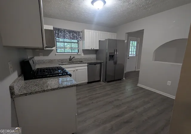 4th image of 2153 Cherokee Valley Cir, Lithonia, GA 30058 | MLS# 10821452