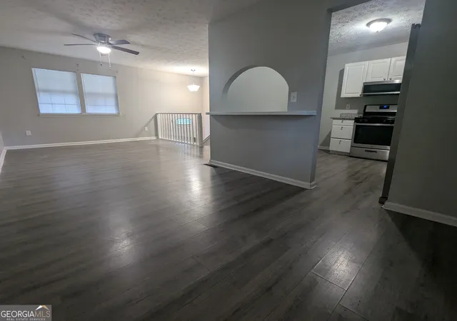 5th image of 2153 Cherokee Valley Cir, Lithonia, GA 30058 | MLS# 10821452