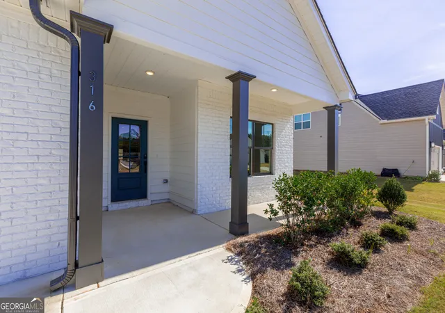 3rd image of 316 Hammerstone Ct, Senoia, GA 30276 | MLS# 10752979