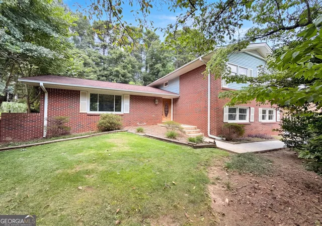 Photo 1 of Sale Pending at 3607 Santa Fe Trl, Atlanta, GA 30340 | MLS# 10827733 | Listing updated on 2026-09-29