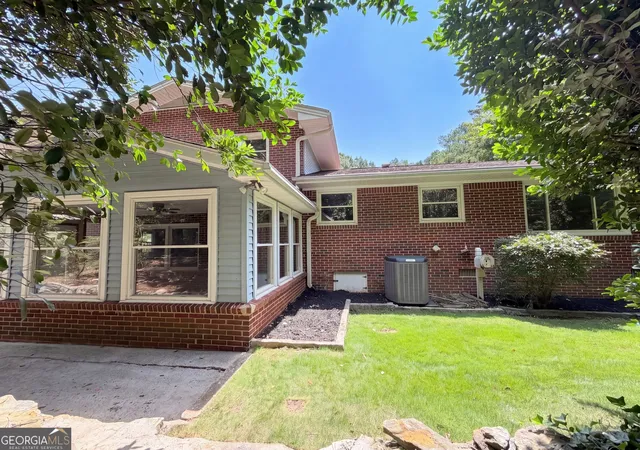 Photo 4 of Sale Pending at 3607 Santa Fe Trl, Atlanta, GA 30340 | MLS# 10827733 | Listing updated on 2026-09-29