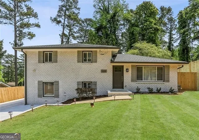 Photo 3 of Sale Pending at 1888 La Mesa Ln, Decatur, GA 30032 | MLS# 10835281 | Listing updated on 2026-10-06