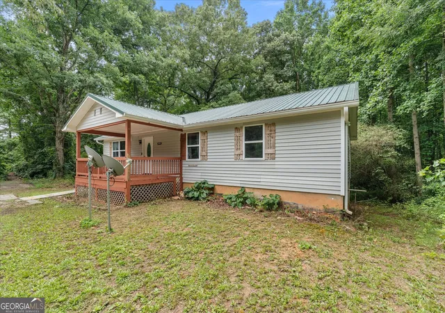 Homes for sale in Bowdon, GA | 5552 Smithfield Rd, Bowdon, GA 30108 | MLS# 10794567