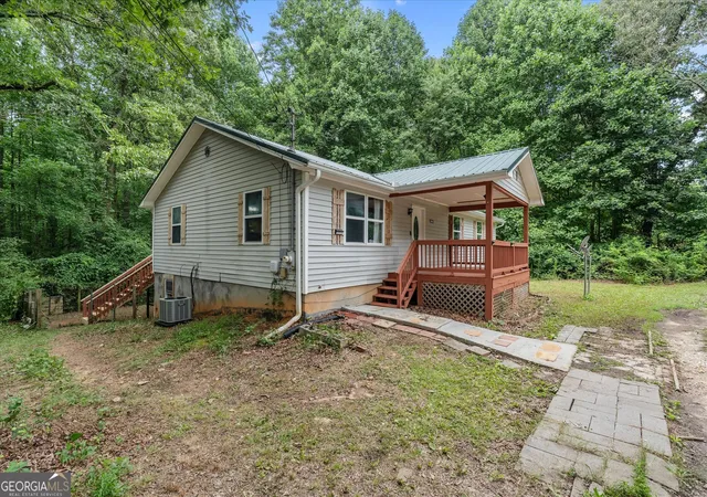 Homes for sale in Bowdon, GA | 5552 Smithfield Rd, Bowdon, GA 30108 | MLS# 10794567