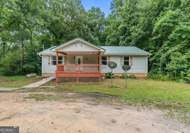 Homes for sale in Bowdon, GA | 5552 Smithfield Rd, Bowdon, GA 30108 | MLS# 10794567