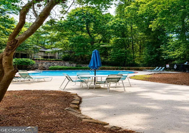 Listing Photo 4 - Condo for sale in building located at 1303 Country Park Dr, Smyrna, GA 30080