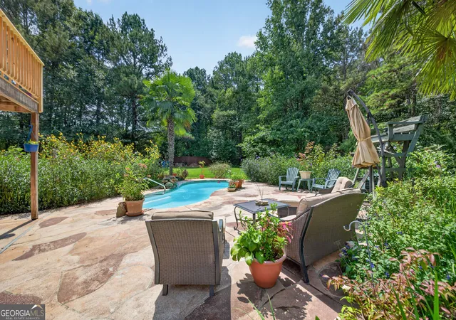 Photo 3 of Single family home for sale at 2194 Ne Indian Shoals Dr Ne, Loganville, GA 30052 | MLS# 10836025 | Listing updated on 2026-09-13