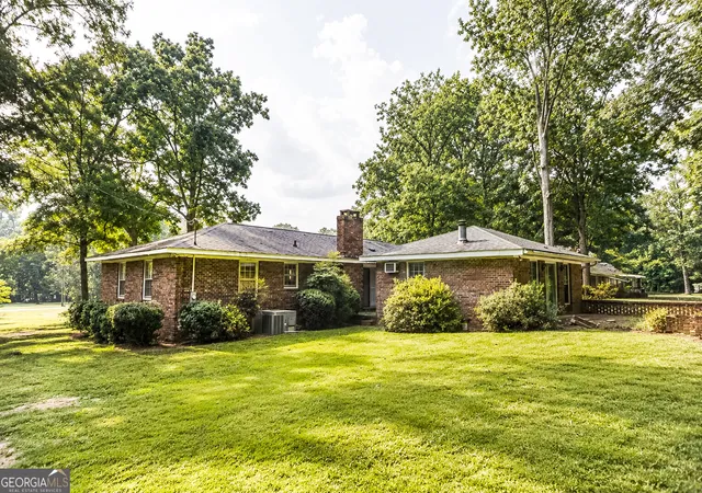 2nd image of 802 S Cherokee Rd, Social Circle, GA 30025 | MLS# 10824331