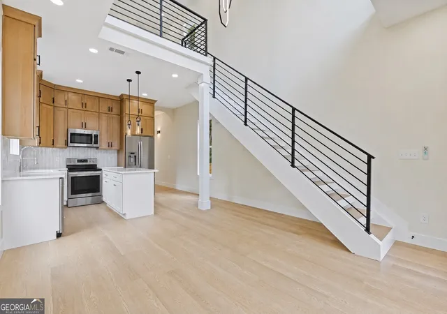 Photo 3 of Single family home for sale at 966 Coleman St Sw, Atlanta, GA 30310 | MLS# 10799369 | Listing updated on 2026-08-27