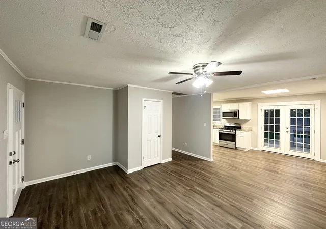 Photo 3 of Single family home for sale at 659 Country Clb Rd, Newnan, GA 30263 | MLS# 10500926 | Listing updated on 2026-09-19