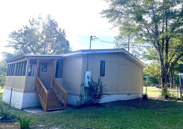 Photo 3 of Manufactured home for sale at 85 Shady Oaks Rd, Eastman, GA 31023 | MLS# 10826838 | Listing updated on 2026-08-29