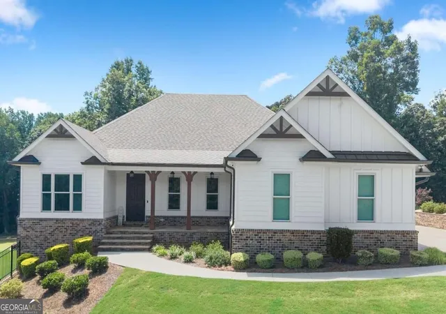 1st image of 4466 Park Royal Dr, Flowery Branch, GA 30542 | MLS# 10829617