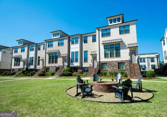 1st image of 615 Fair View Cir, Roswell, GA 30076 | MLS# 10733366