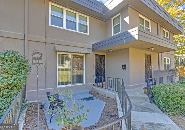 1st image of 276 Lakemoore Dr Ne #E, Atlanta, GA 30342 | MLS# 10820764