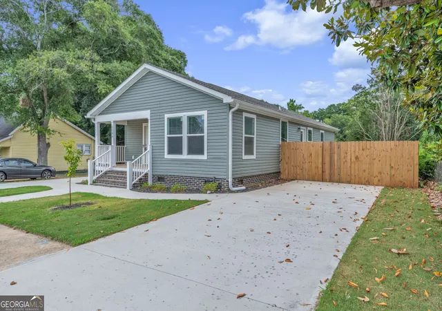 Homes for sale in Iva, SC | 1104 E Front St, Iva, SC 29655 | MLS# 10794413