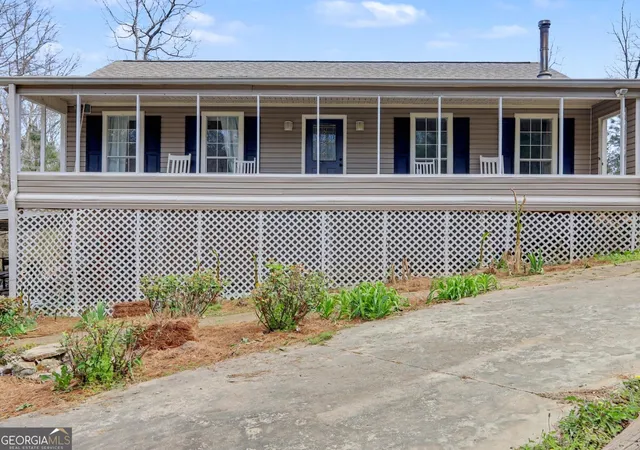 Homes for sale in Mansfield, GA | 376 Doe Ln, Mansfield, GA 30055 | MLS# 10718662