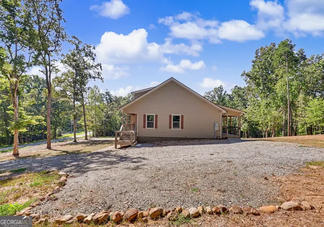 Photo 3 of Single family home for sale at 1347 John Smith Road E, Blairsville, GA 30512 | MLS# 10835252 | Listing updated on 2026-09-11